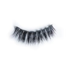 Load image into Gallery viewer, Dramatic Magnetic Eyelash, White Background
